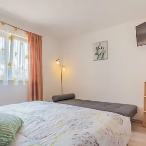 Enjoy And Relax Cres